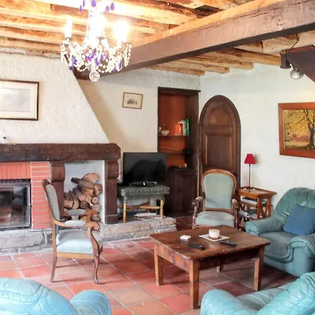 Maison Familiale Chaleureuse A Avec Grand Jardin. Dom wakacyjny *