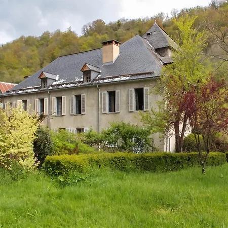 Dom wakacyjny Maison Familiale Chaleureuse A Avec Grand Jardin. Augirein