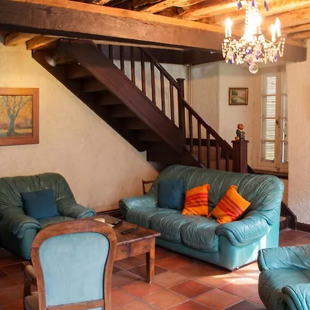 Maison Familiale Chaleureuse A Avec Grand Jardin. Dom wakacyjny *