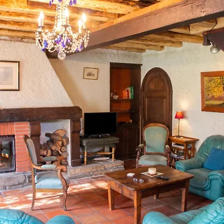 Dom wakacyjny Maison Familiale Chaleureuse A Avec Grand Jardin. Augirein