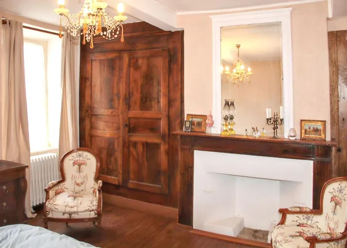 Maison Familiale Chaleureuse A Avec Grand Jardin. Tatil Evi